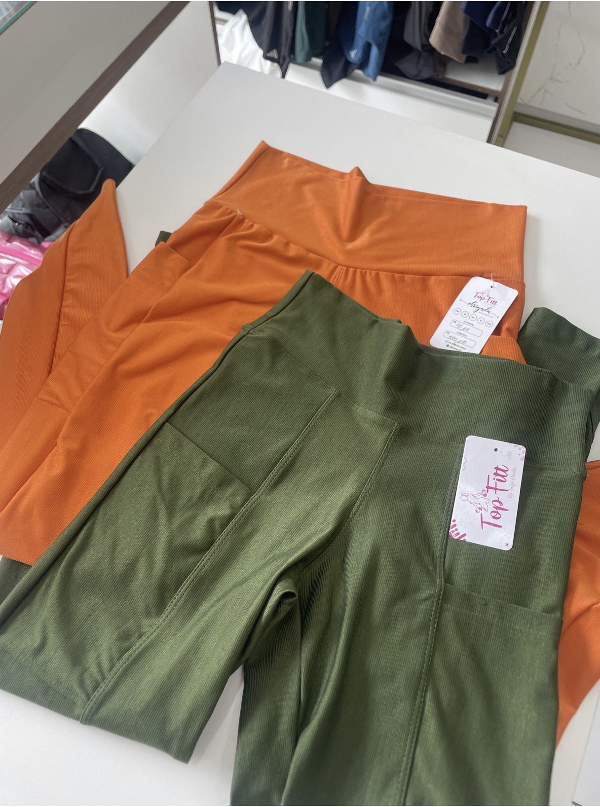 Legg poliamida canelado com bolso