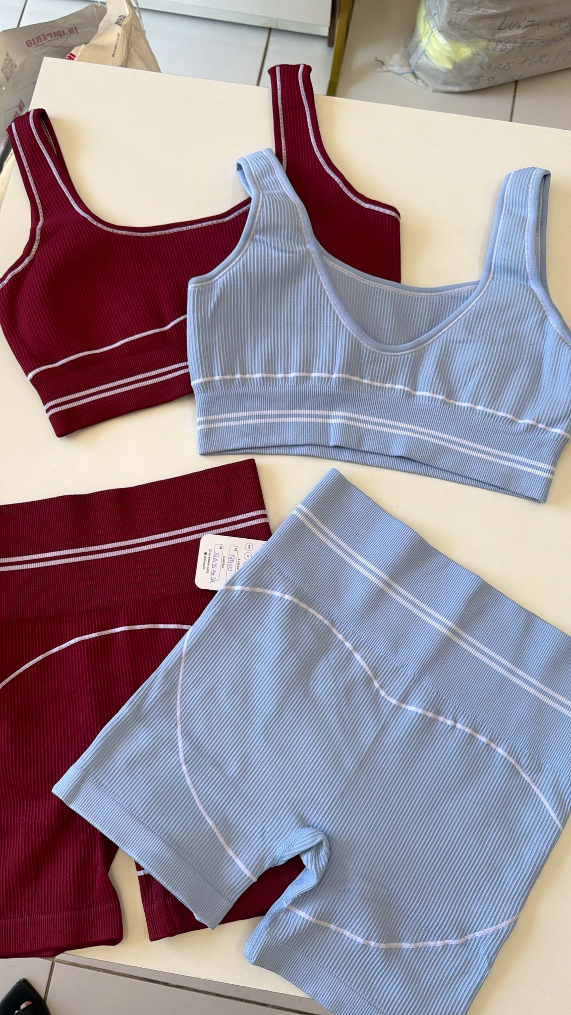Conjunto sem costura canelado