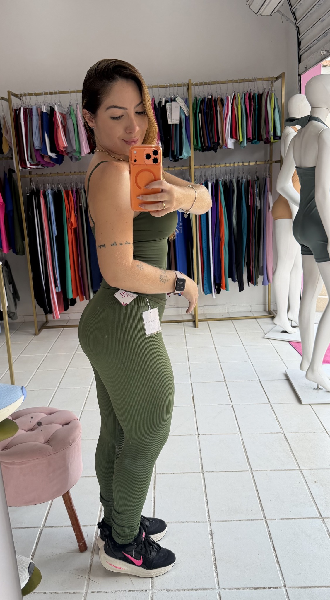 Legg canelado sem costura