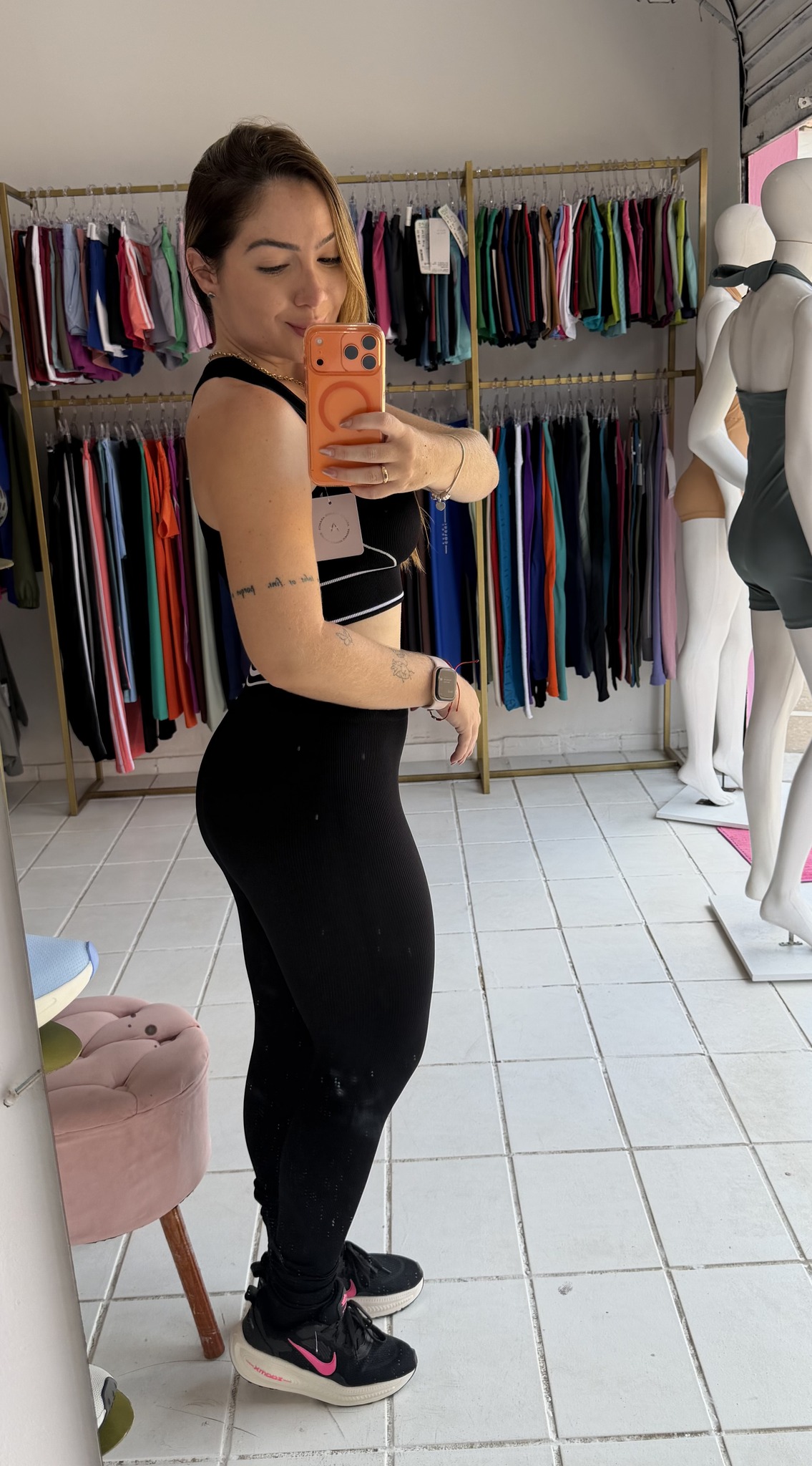 Conjunto Legg canelado sem costura