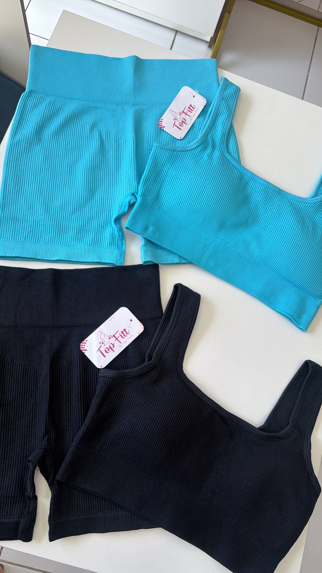 Conjunto canelado sem costura
