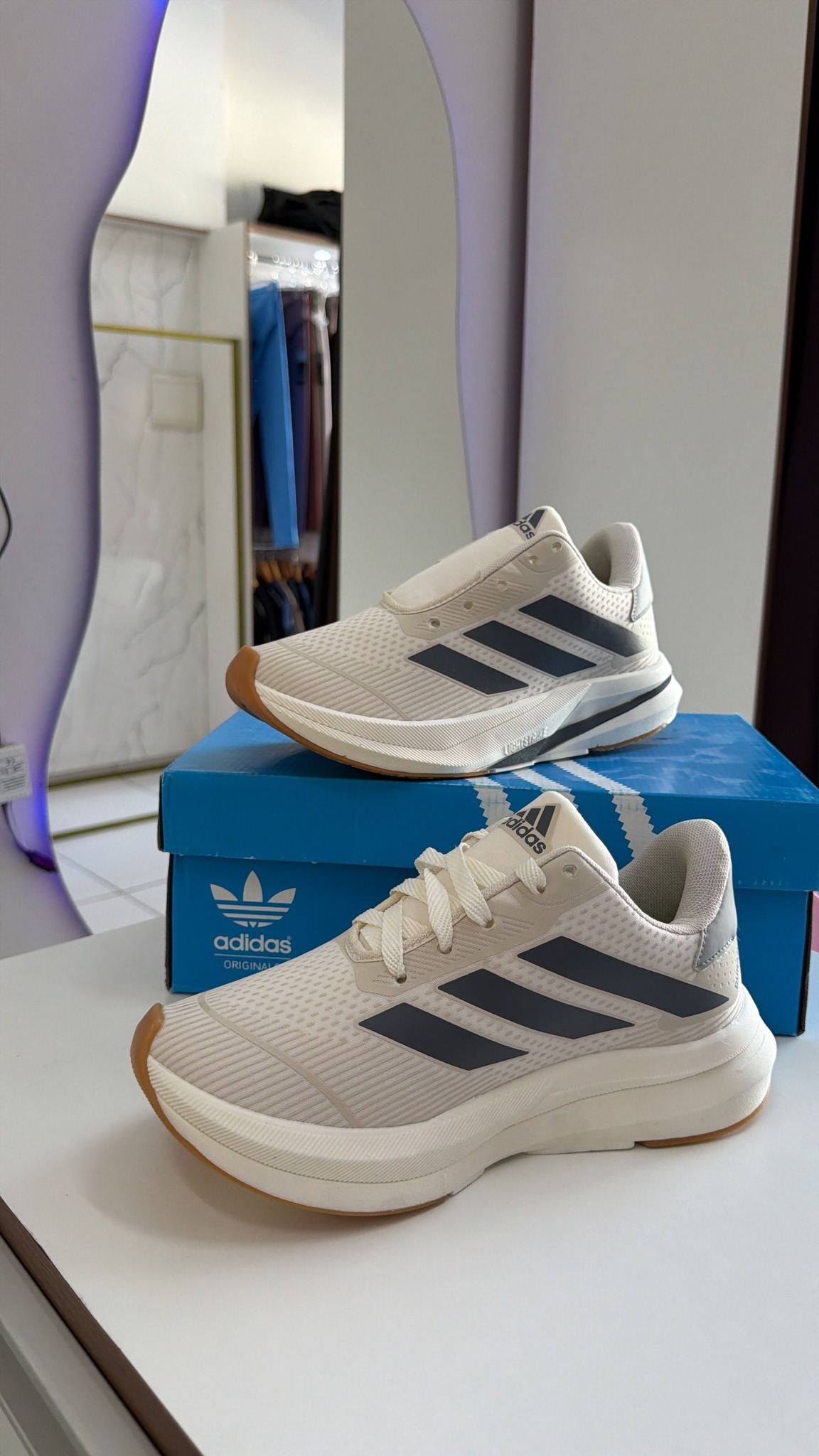 Tênis adidas primeira linha