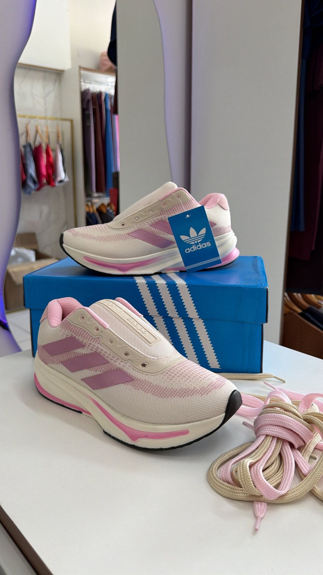 Tênis adidas