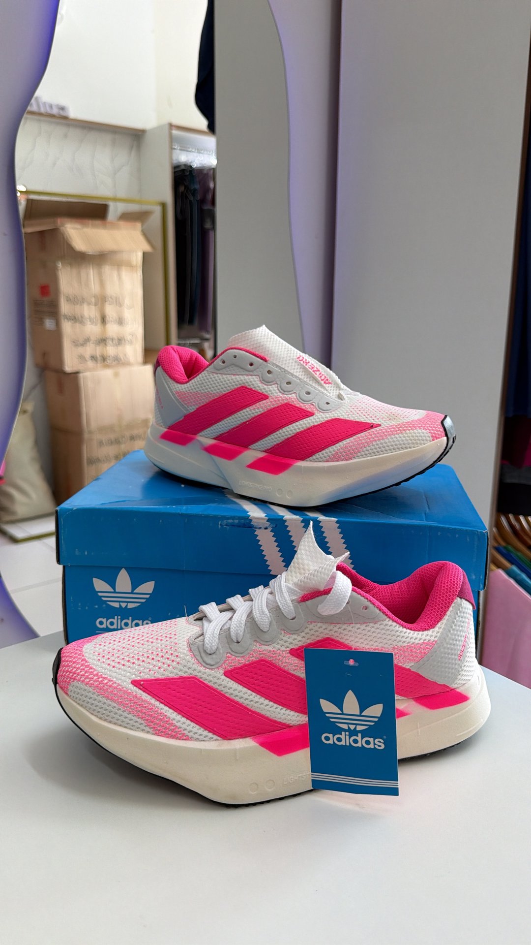 Tênis adidas