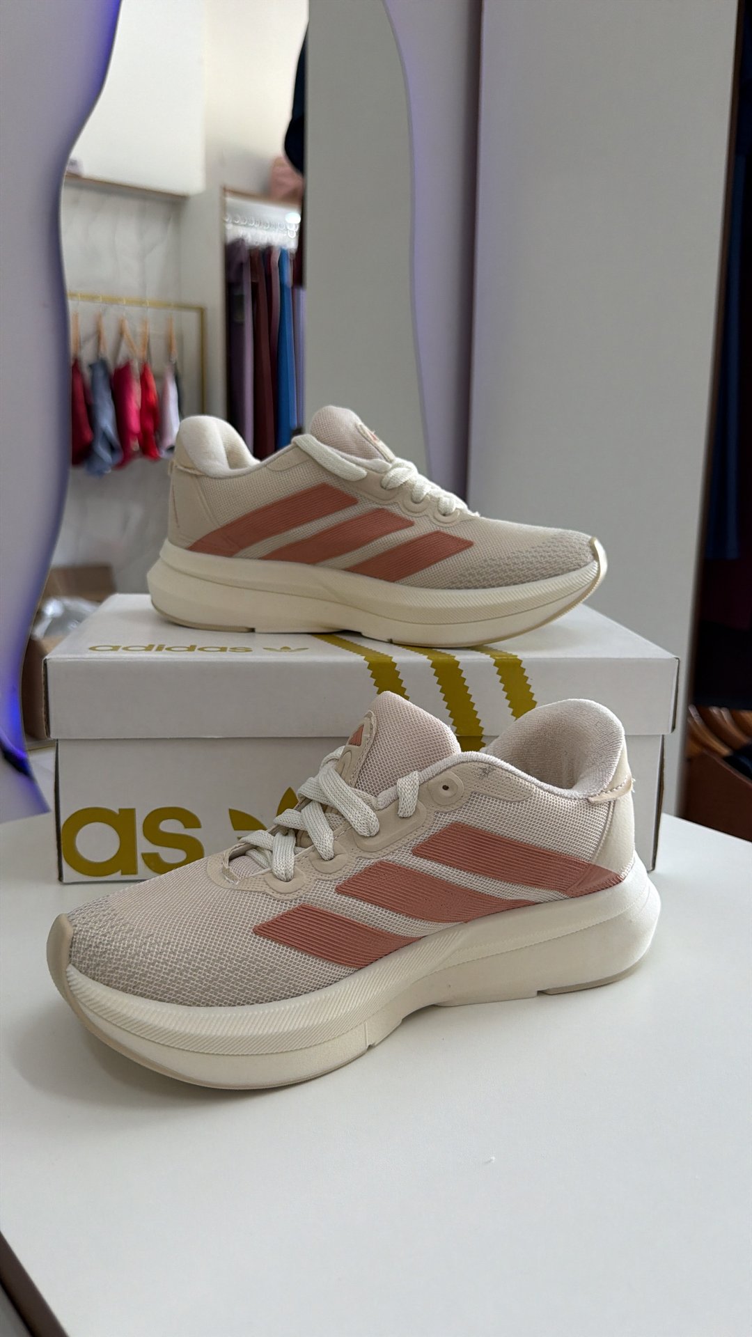 Tênis adidas