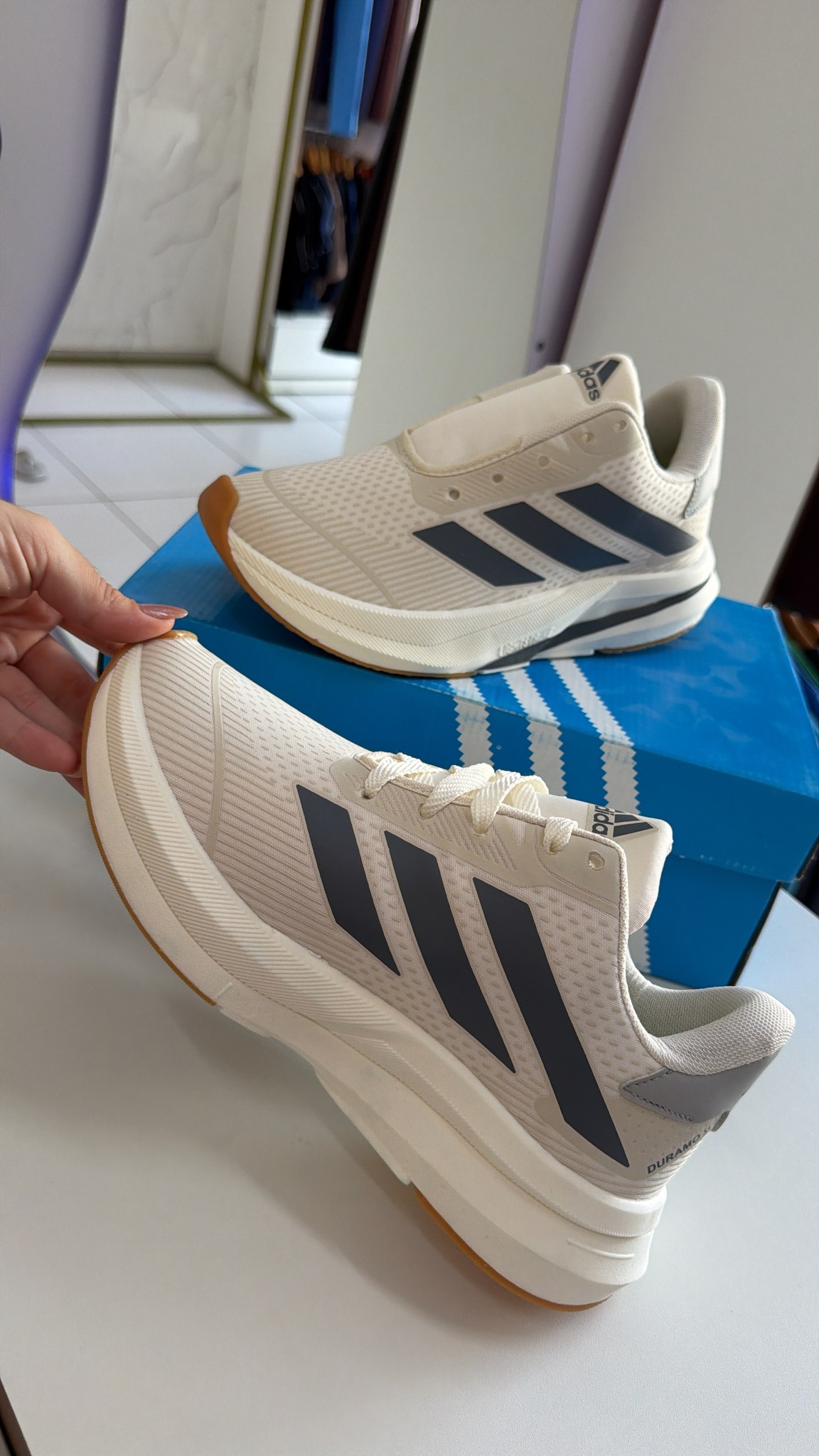 Tênis adidas primeira linha