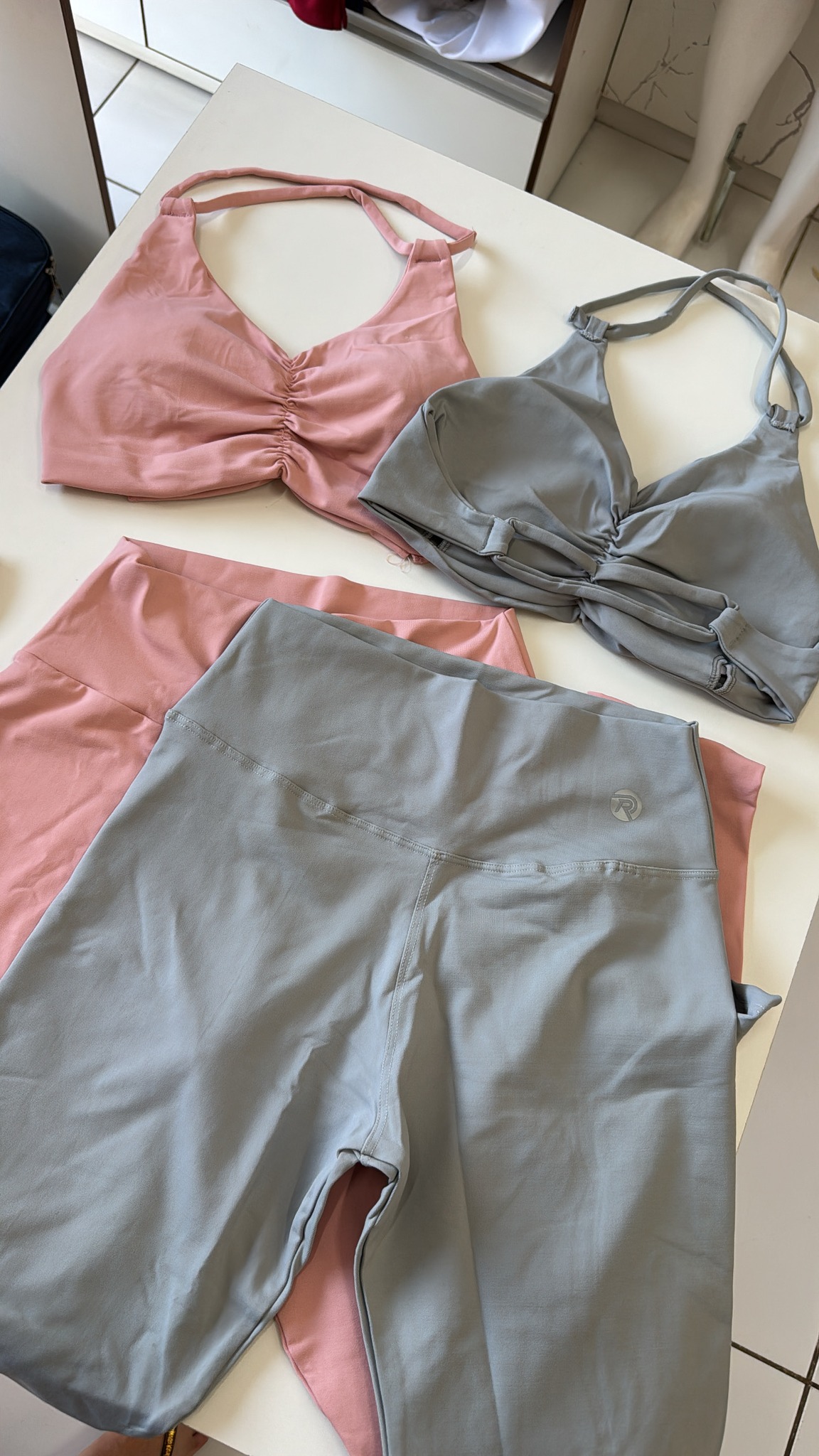 Conjunto em legg
