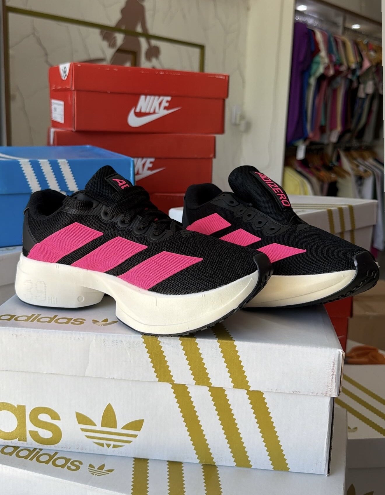 Tênis adidas