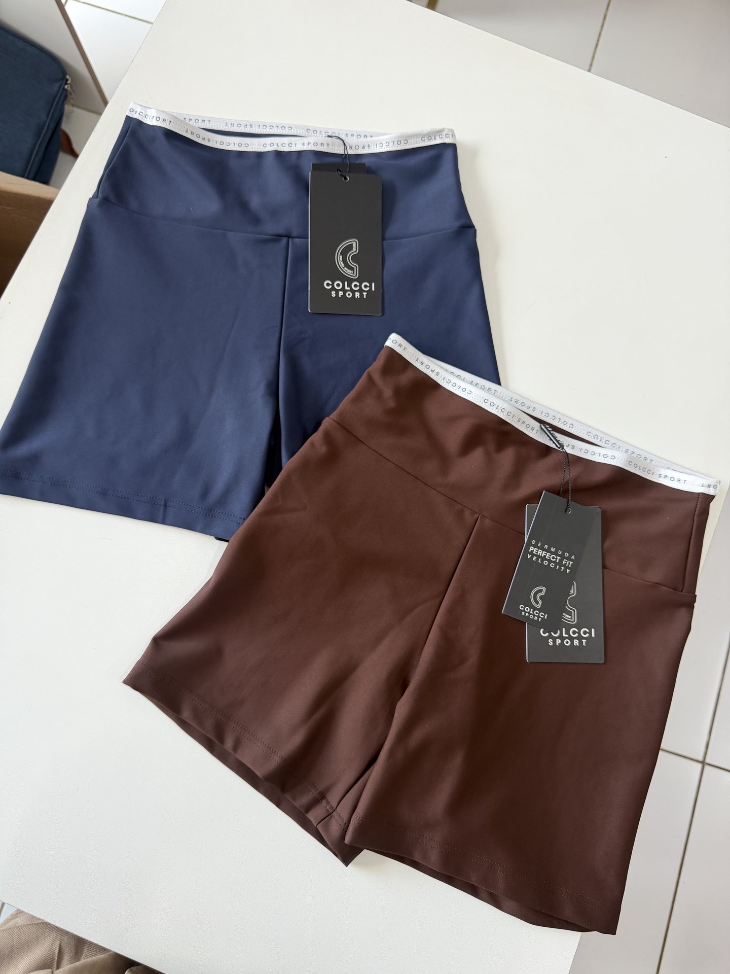 Short Colcci cós letrado