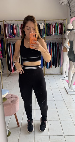 Conjunto Legg canelado sem costura