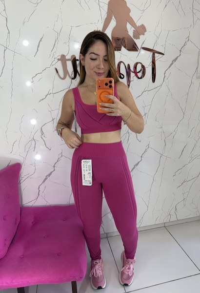 Conjunto Max Lupo em Legg